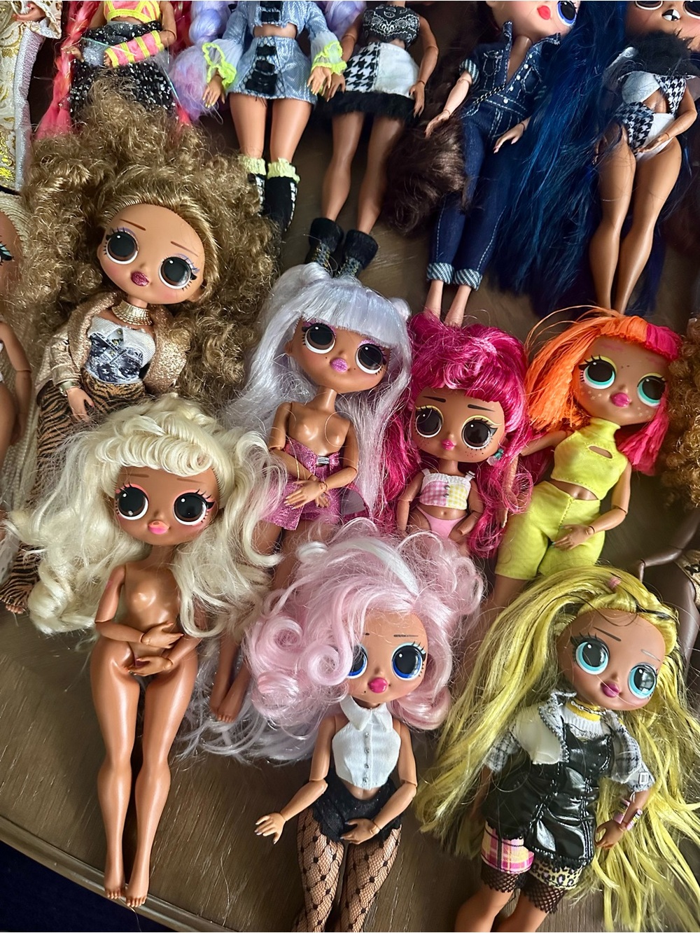 LOL Surprise Dolls Assortment - Mixed Colors - Picture 9 of 10